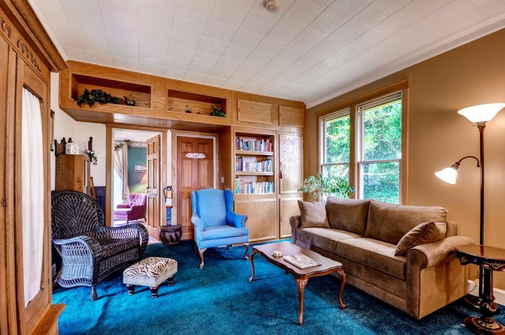 Astoria Painted Lady Historic Apt With River View! Exterior foto